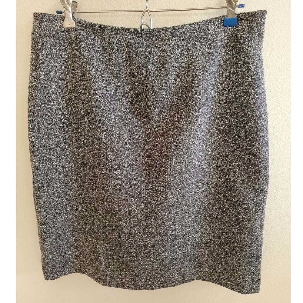 Tweed Charcoal Gray White Pencil Skirt Size 12 Back Zipper Irvine Park